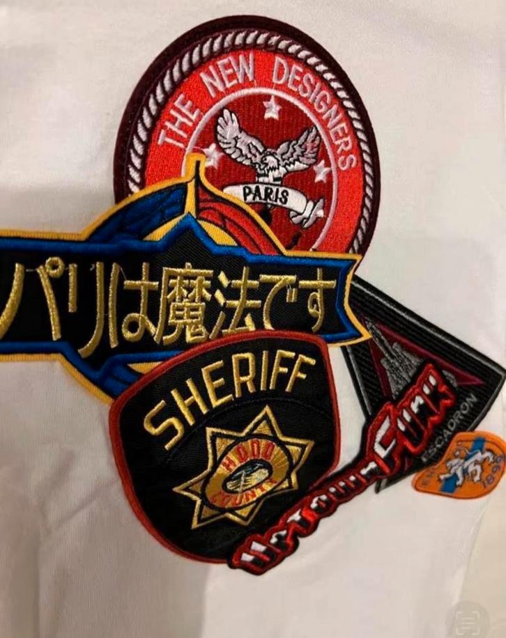 T-shirt met patches, Kleding | Heren, T-shirts, Nieuw, Maat 56/58 (XL), Wit, Ophalen of Verzenden