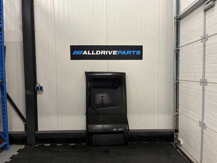 Opel Vivaro Achterdeur rechts zwart met ruit 91159991, Auto-onderdelen, Carrosserie, Deur, Opel, Achter, Rechts, Gebruikt, Ophalen of Verzenden