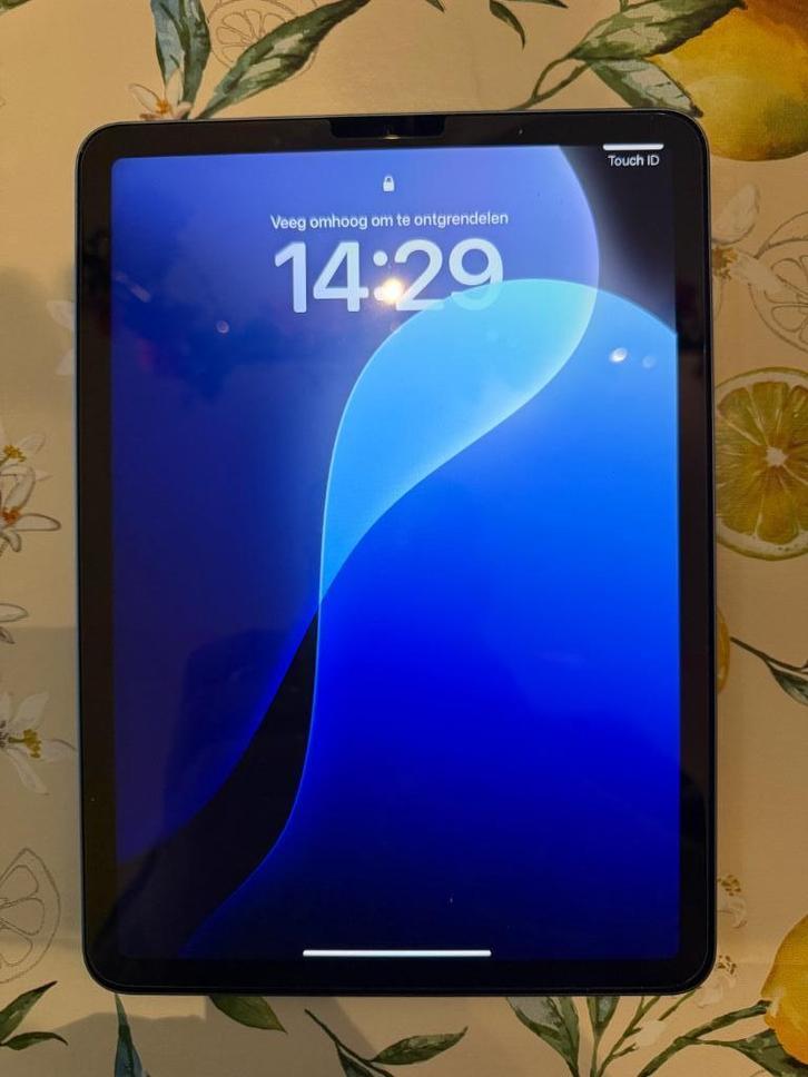 iPad Air 5th gen (2022) – 64GB – Blauw – zeer goede staat, Computers en Software, Apple iPads, Zo goed als nieuw, Apple iPad Air