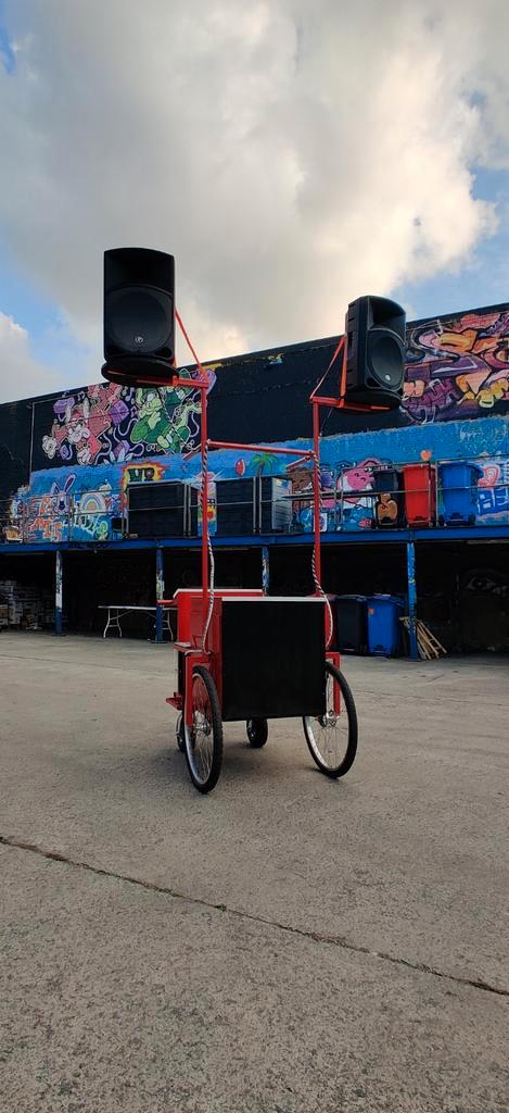 Chariot audio de démonstration ou fête on mouvement, Musique & Instruments, Modules de son, Utilisé, Enlèvement