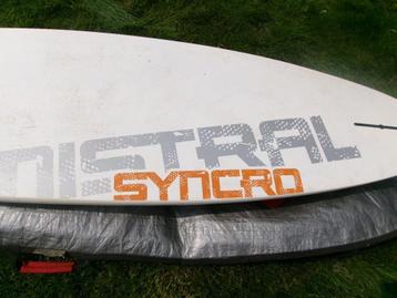 mistral syncro 86, Watersport en Boten, Windsurfen, Ophalen, Gebruikt, Met draagtas, Minder dan 250 cm