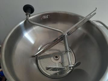 Keukenmateriaal beschikbaar voor biedingen