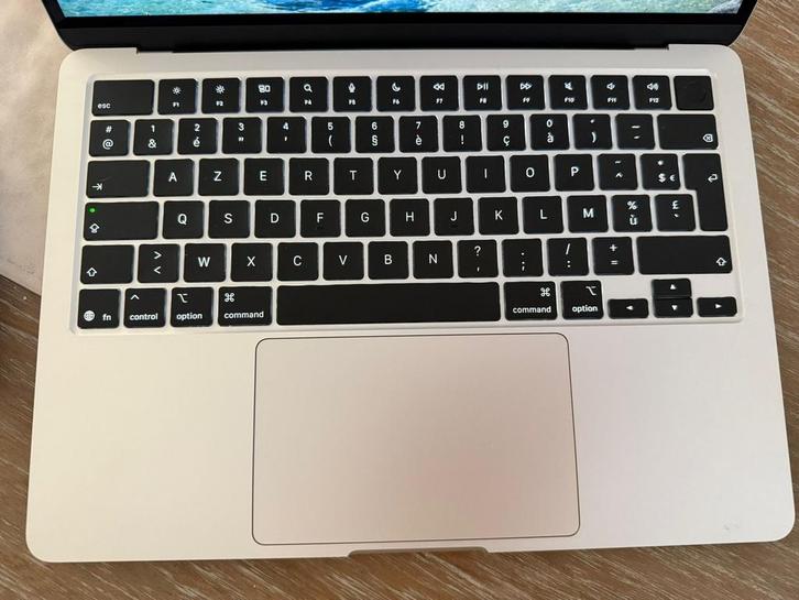 Macbook air 2025, Computers en Software, Apple Macbooks, Zo goed als nieuw, MacBook, Ophalen of Verzenden