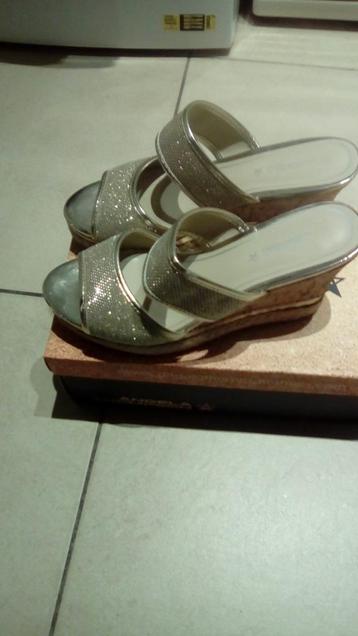 dames slippers maat 39 beschikbaar voor biedingen