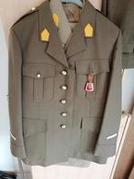 Uniform Belgisch leger met vest en jas, Ophalen