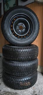 Originele Renault 15 wielset met MOTRIO WINTER FAR banden., Auto-onderdelen, Ophalen, Gebruikt, 15 inch, Banden en Velgen