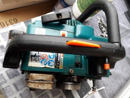 Makita DCS330 TH kettingzaag, Bricolage & Construction, Outillage | Scies mécaniques, Utilisé, Tronçonneuse, 600 à 1200 watts