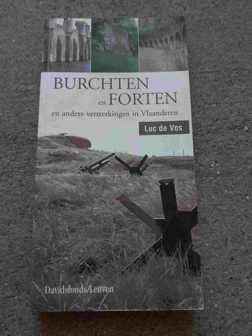 Fort Burcht Kasteel Oorlog Versterking België Vlaanderen  beschikbaar voor biedingen