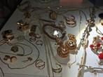Lot juwelen goud zilver fantasie juwelen, Handtassen en Accessoires, Ophalen of Verzenden, Goud, Goud