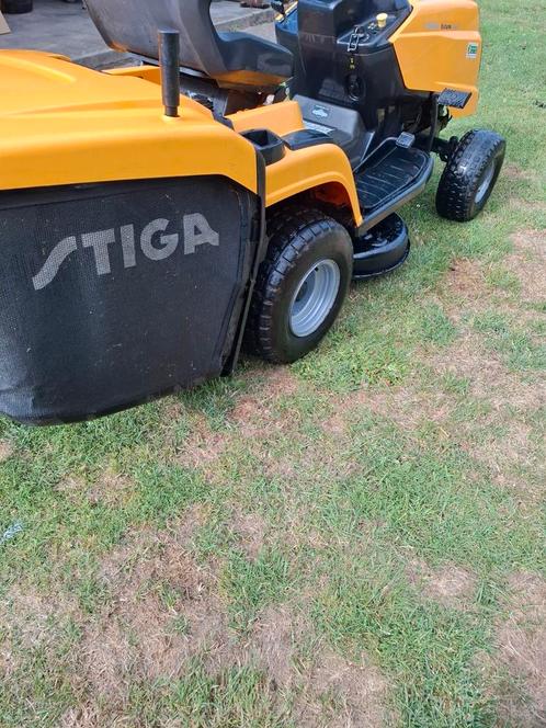 Zitmaaier stiga, Tuin en Terras, Zitmaaiers, Zo goed als nieuw, Opvangbak, Ophalen