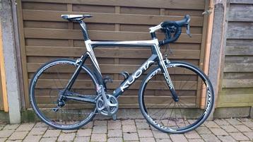 FULL CARBON KOERSFIETS KUOTA KEBEL 