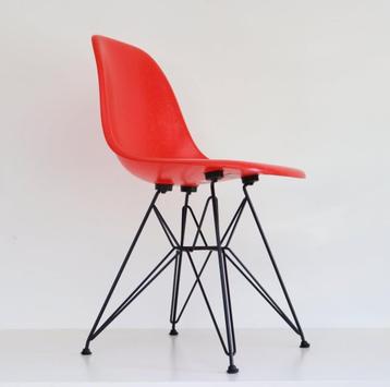 Vitra Eames glasvezel stoel - Ray & Charles Fiberglas chair beschikbaar voor biedingen