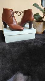 Enkellaarsjes Voltan maat 36,5, Ophalen