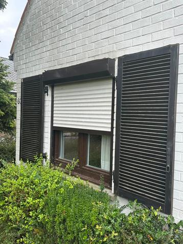 3 elektrisch aangedreven rolluiken beschikbaar voor biedingen