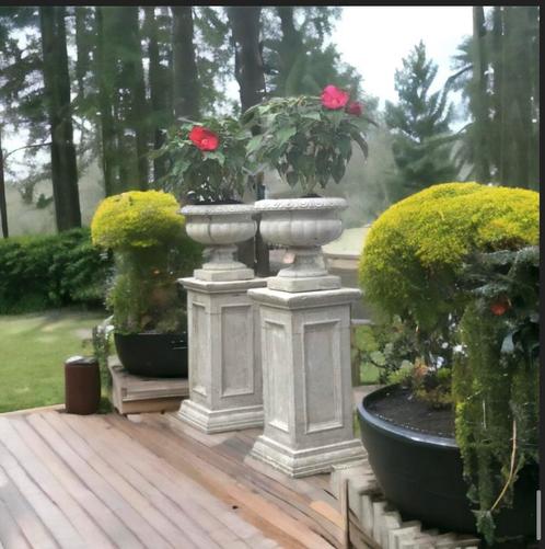 Betonnen zuilen en pilaren met betonnen potten - Italiaans, Huis en Inrichting, Woonaccessoires | Zuilen en Pilaren, Nieuw, Ophalen
