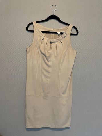 Beige jurk in daimlook van Avalanche (maat 3 (M)), Taille 38/40 (M), Enlèvement ou Envoi, Avalanche, Comme neuf