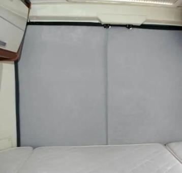 Isolatie met magneten voor achterdeuren campervan.  beschikbaar voor biedingen
