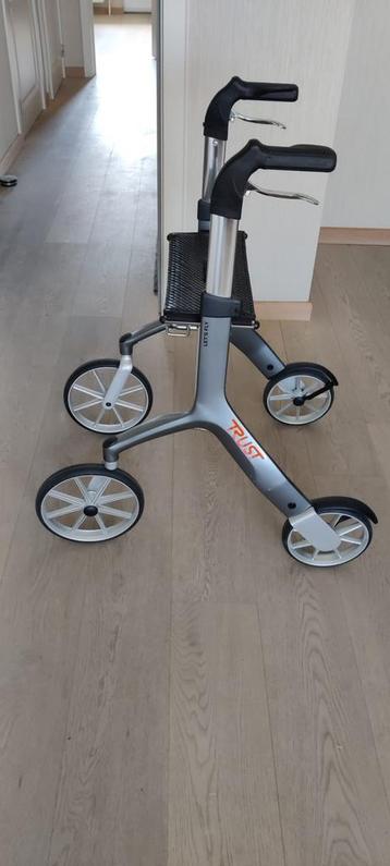 Rollator Trust let’s fly (NIEUW, ongebruikt) beschikbaar voor biedingen