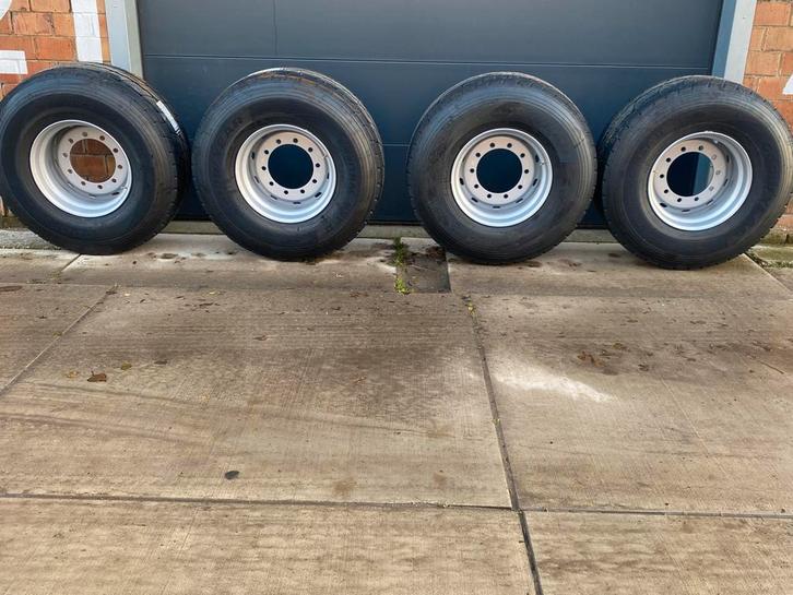 445/65r22,5 op stalen velg, Auto-onderdelen, Banden en Velgen, Banden en Velgen, All Season, Overige maten, Overige, Vrachtwagen