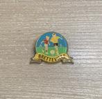 PIN - A.S. BRETTEVILLE - FOOTBALL - VOETBAL, Ophalen of Verzenden, Gebruikt, Sport, Speldje of Pin