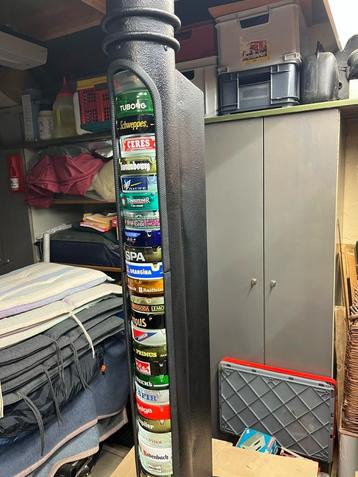 Mancave verlichting beschikbaar voor biedingen