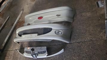 PEUGEOT 206  VOORBUMPER +GRIL+ACHTERBUMPER BJ 98 TOT 2007 beschikbaar voor biedingen