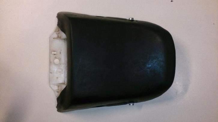 Suzuki GSX600F zadel achter GSX 600 duozit buddy duozadel, Motoren, Onderdelen | Suzuki, Gebruikt, Ophalen of Verzenden