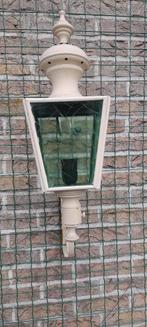 Lanterne en cuivre antique, Enlèvement