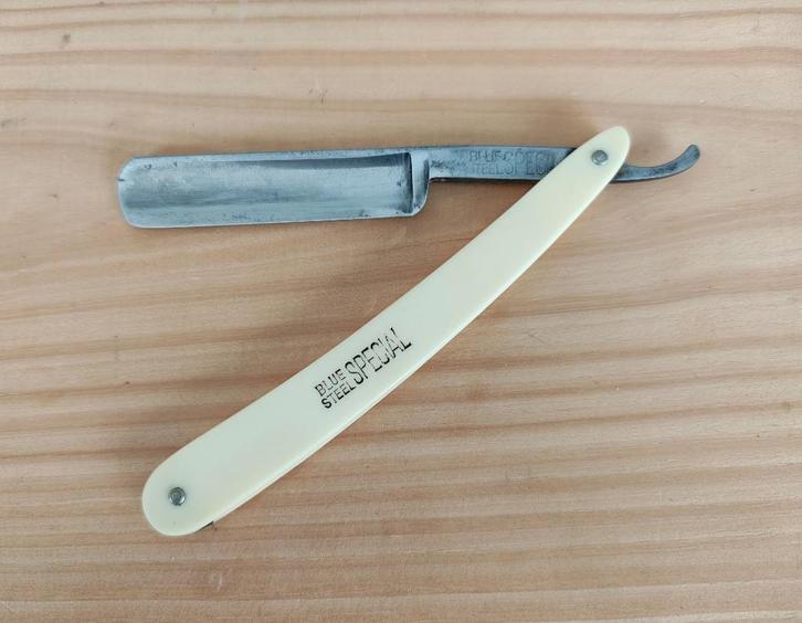 Scheermes Blue Steel Special Kinfolks, Antiek en Kunst, Curiosa en Brocante, Ophalen of Verzenden