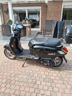 Moto scooter 125 cc, Fietsen en Brommers, Scooters | SYM, Ophalen of Verzenden, Zo goed als nieuw