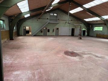 Loods +- 700m² beschikbaar voor biedingen