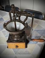 Authentieke retro graanmolen / oudheden / folklore, Ophalen