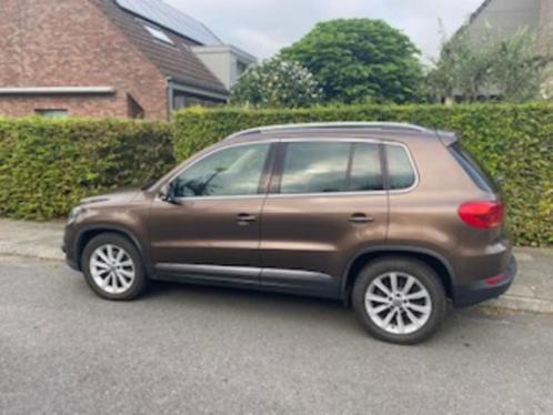 VW Tiguan à vendre en parfait état, Autos, Volkswagen, Particulier, Tiguan, ABS, Airbags, Air conditionné, Bluetooth, Feux de virage