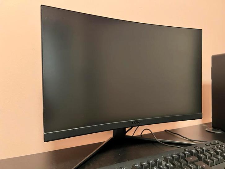 Game setup desktop, monitor, toetsenbord en muis, Computers en Software, Desktop Pc's, Zo goed als nieuw, 3 tot 4 Ghz, SSD, 16 GB