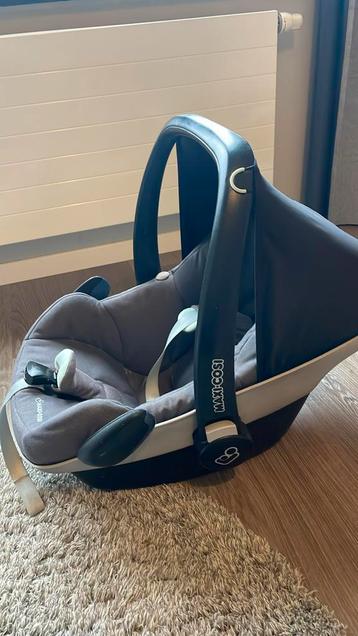 Maxi cosi pebble plus beschikbaar voor biedingen
