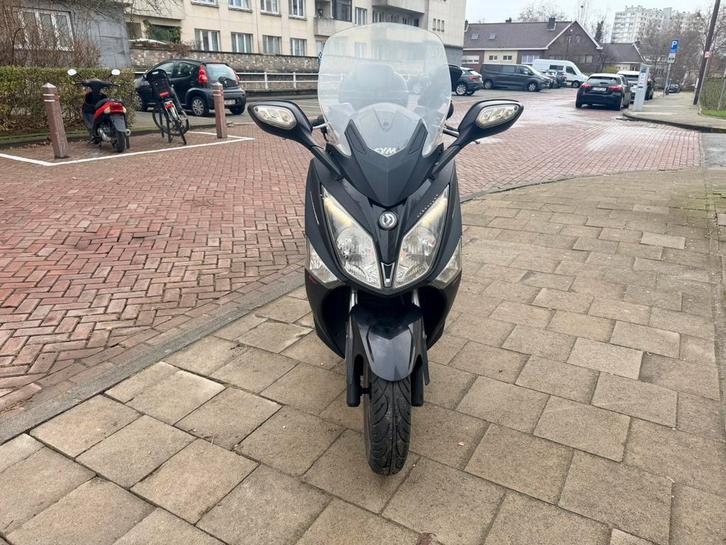 Sym Joymax 300i Abs, Fietsen en Brommers, Scooters | SYM, Zo goed als nieuw, Overige modellen, Ophalen