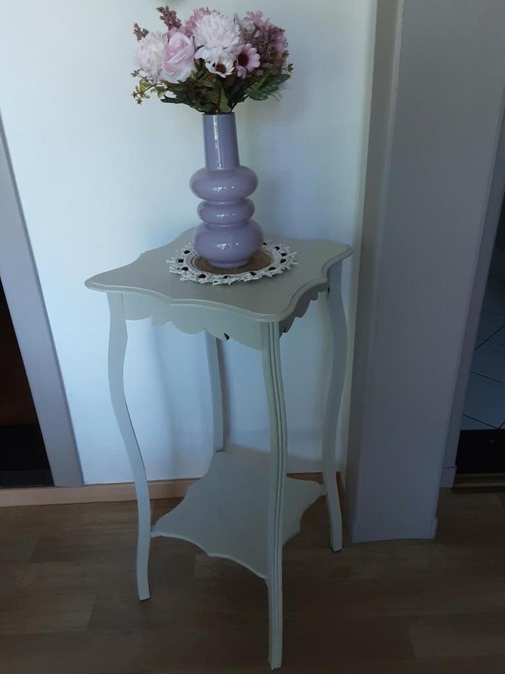 Tafeltje decoratief  ! Stevige staat, Huis en Inrichting, Tafels | Sidetables, Zo goed als nieuw, Ophalen