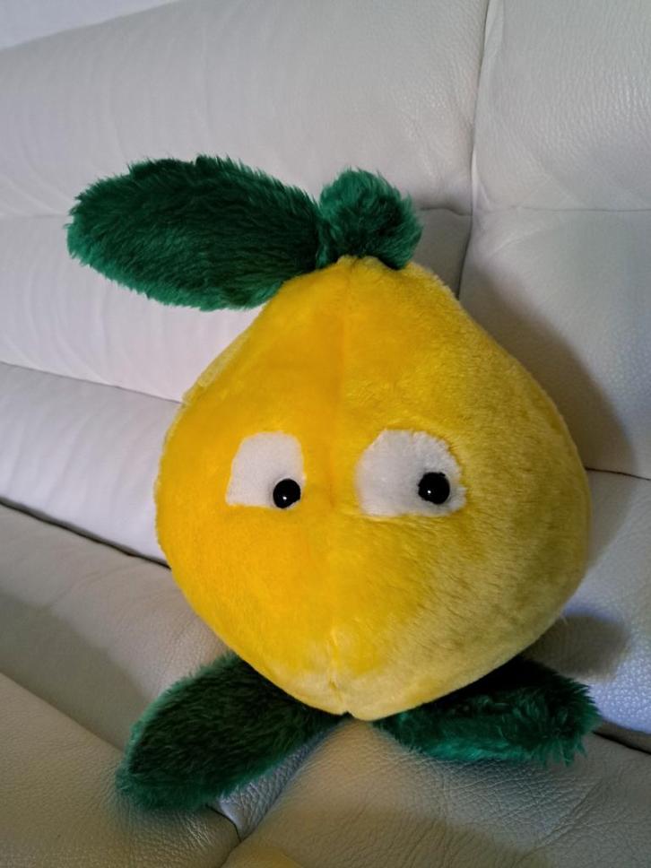 Peluche vintage  en forme  de poire  de marque Materne, Kinderen en Baby's, Speelgoed | Knuffels en Pluche, Zo goed als nieuw