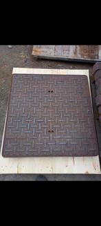 Putdeksels 80x80, Ophalen, Zo goed als nieuw
