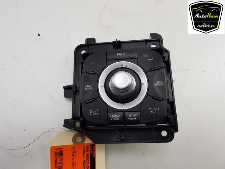 RADIOBEDIENING PANEEL Renault Megane III Grandtour (KZ), Auto-onderdelen, Dashboard en Schakelaars, Renault, Gebruikt