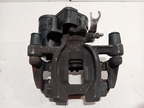 REMKLAUW RECHTS ACHTER BMW 1 serie (F40) (6892605|6892606), Auto-onderdelen, Remmen en Aandrijving, BMW, Gebruikt