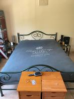 Smeedijzeren bed van 160 cm + lattenbodem + matras, Ophalen, Zo goed als nieuw, 80 cm