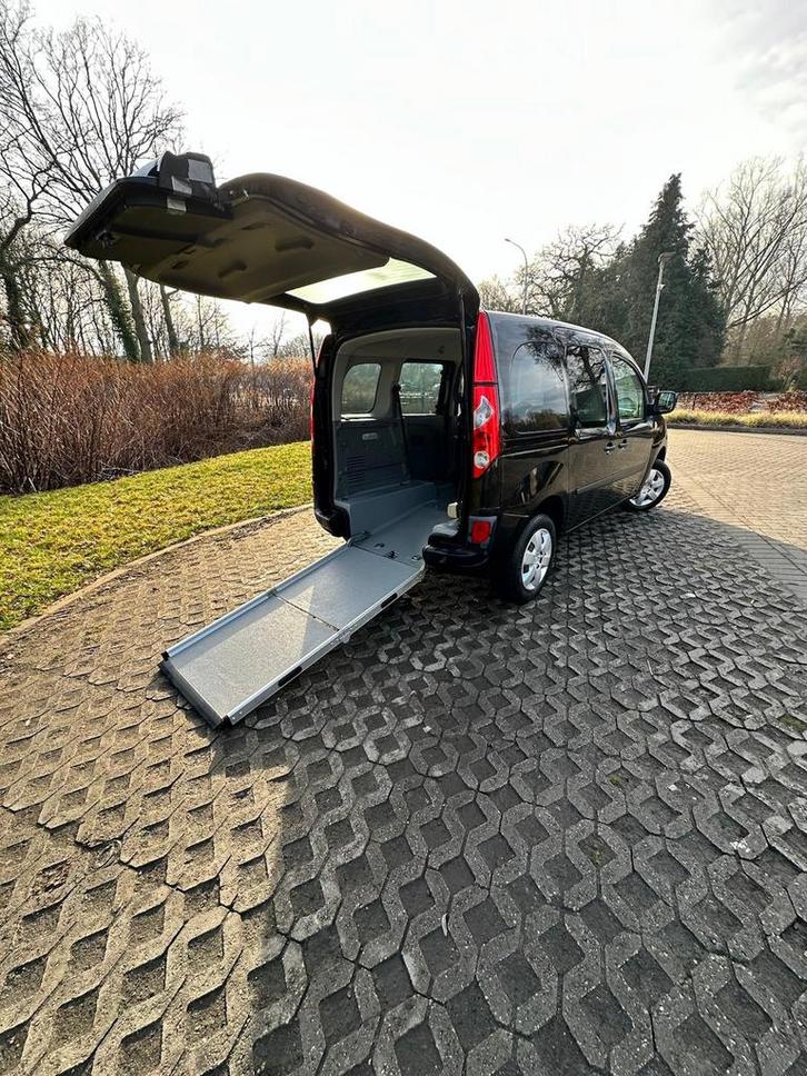 RENAULT KANGOO INVALIDE WAGEN GEKEURD✅, Auto's, Renault, Particulier, Kangoo, Airconditioning, Benzine, Handgeschakeld, Zwart