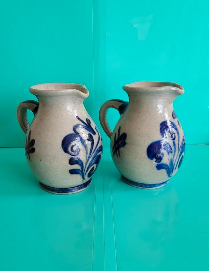 Pichet demi litre lot de deux, Antiquités & Art, Antiquités | Vases, Enlèvement ou Envoi