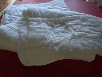 Couette 1 personne Environ 140 X 190 beschikbaar voor biedingen