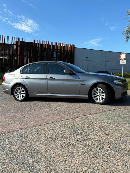 Urgent doit partir   BMW e90  2010, Auto's, BMW, Particulier, 3 Reeks, Achteruitrijcamera, Adaptive Cruise Control, Airbags, Airconditioning
