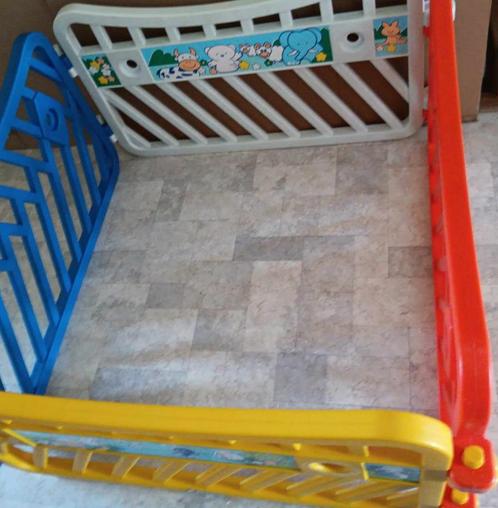 Grondbox 100/100 voor binnen of buiten (met of zonder matras, Kinderen en Baby's, Babyparken, Gebruikt, Ophalen