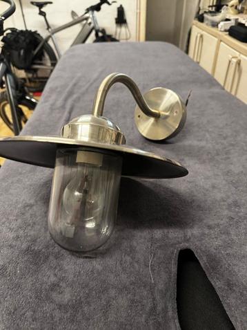 Buitenlamp beschikbaar voor biedingen