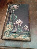 Album photo ancien, Enlèvement