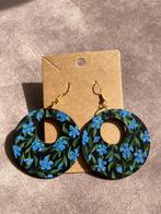 Handbeschilderde Oorbellen Black&Blue Flowers🦋, Ophalen of Verzenden, Nieuw, Overige materialen, Hangers